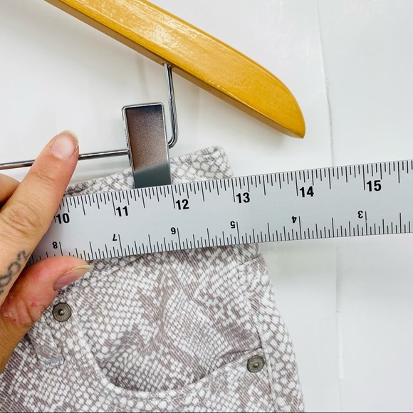 Aritzia Denim Forum The Lola High Rise Skinny Crop Pants Snake 25 - Picture 5 of 7